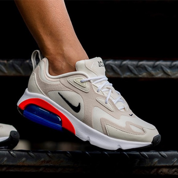 nike black air max 200 trainers